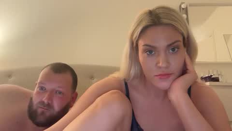 oxajxo online show from March 12, 8:23 pm