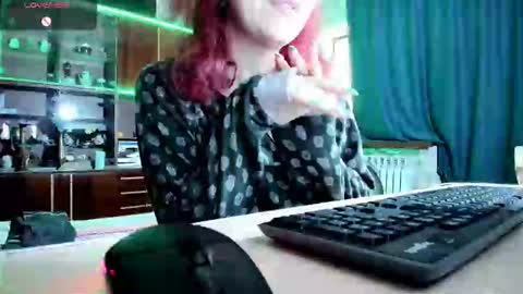 Snapshot of pa1e_pr1ncess chatting on February 15, 6:12 am Ella online show from February 15, 6:12 am
