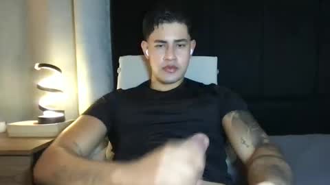 Javi    online show from September 22, 4:38 am