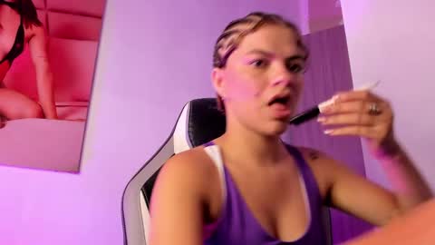 Paige online show from March 24, 11:00 pm