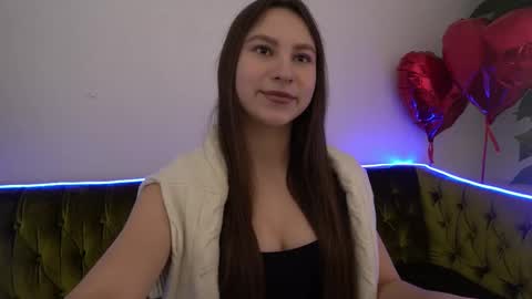 Snapshot of paigeprado chatting on February 28, 6:43 am Paige online show from February 28, 6:43 am