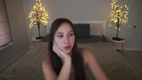 Snapshot of paigeprado chatting on September 19, 12:42 pm Paige online show from September 19, 12:42 pm