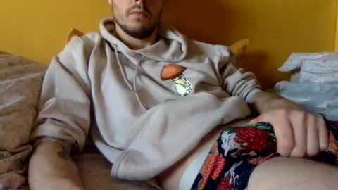 Snapshot of paintdude424 chatting on December 16, 8:26 pm paintdude424 online show from December 16, 8:26 pm