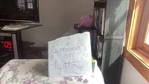 paisleysnowxo online show from March 8, 6:05 pm