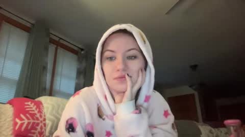 paisleysnowxo online show from November 10, 8:55 pm