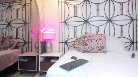 pamela_johnsonn online show from November 6, 10:24 pm