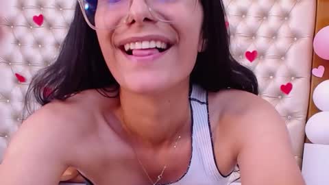 Snapshot of pamelaponce chatting on February 19, 6:10 pm Pamela Ponce online show from February 19, 6:10 pm