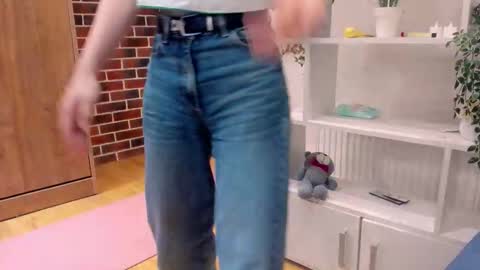 daniella online show from September 24, 6:47 pm