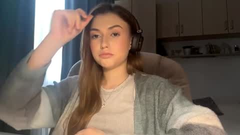 Lia online show from May 30, 3:32 pm