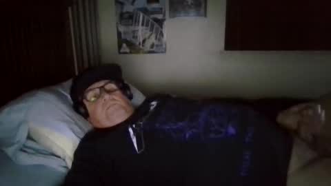 panos online show from March 16, 8:40 am