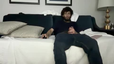 Snapshot of pantslesstraveler_plt chatting on October 28, 8:48 am PantsLessTraveler online show from October 28, 8:48 am