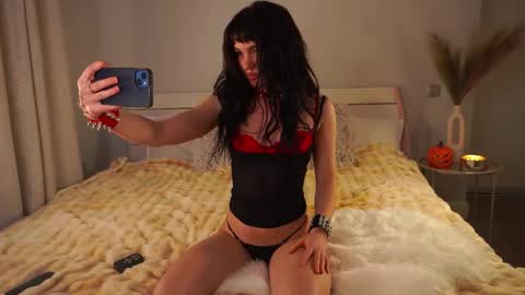 Snapshot of pantykrist chatting on October 14, 7:06 pm Kristina Kriss online show from October 14, 7:06 pm