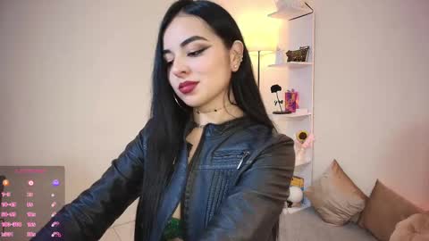 PAOLA IM INDEPENDENT MODEL online show from March 17, 11:10 pm
