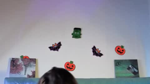 Paola Lyon online show from November 18, 6:44 pm