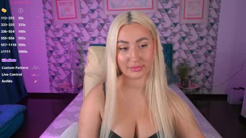 Lia online show from April 8, 1:14 pm