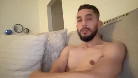 papicubano_guapo23cm online show from December 16, 5:38 am