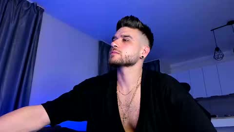 Paris online show from February 28, 7:56 pm