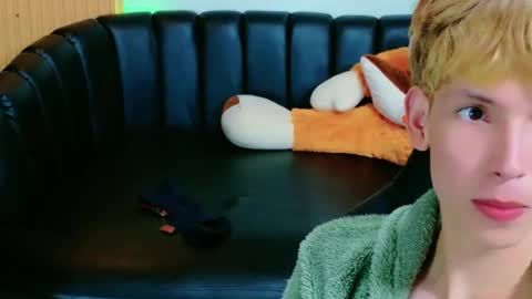 park_jimin1 online show from September 19, 5:27 pm