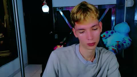 park_jimin1 online show from November 28, 4:47 pm