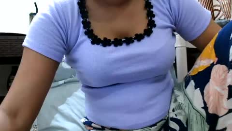 parneetii26 online show from July 11, 5:12 am