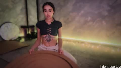 Linn online show from December 22, 8:59 pm