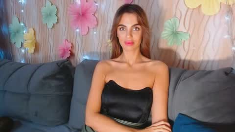 Snapshot of passionate_lora_ chatting on September 12, 3:52 am I am Lora and i am glad to see you in my room online show from September 12, 3:52 am