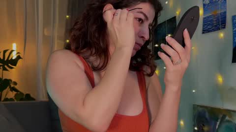 Snapshot of passionessa chatting on December 4, 8:06 am Call me Miss Alice Careful Passion Queen online show from December 4, 8:06 am