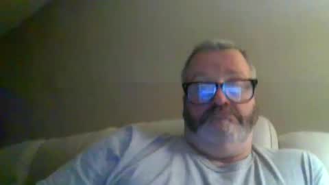 passporttraveler1 online show from December 4, 2:25 am