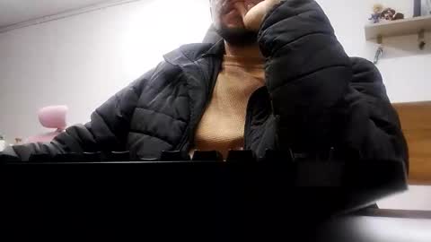 pato_lavida_ online show from April 15, 11:05 pm