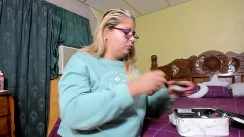 Patricia online show from March 1, 1:43 am