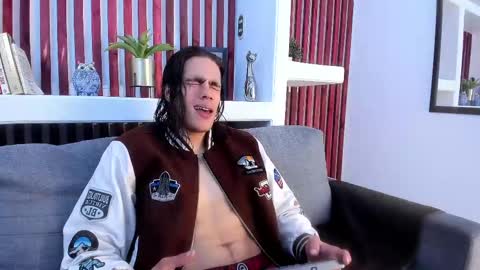 Patrick online show from March 7, 4:02 am