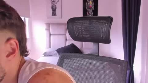 PAUL ROGER online show from March 10, 6:12 pm