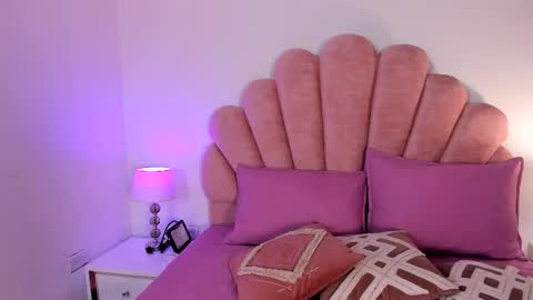 Paula   online show from February 25, 11:25 am