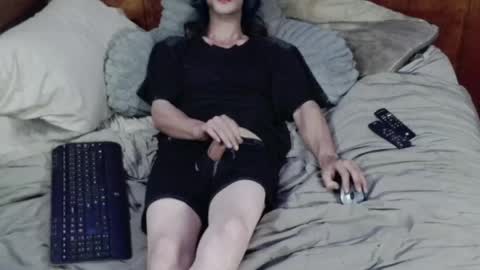 paula__ts online show from May 5, 9:37 am