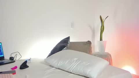 Paula perez - online show from November 7, 4:04 am