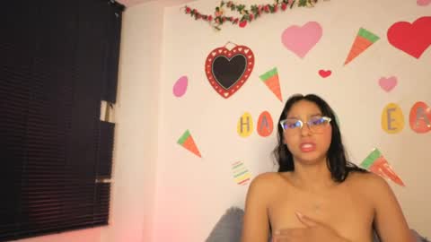 Paula  online show from April 9, 6:19 am