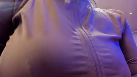 paulinabelen21 online show from March 11, 3:53 am