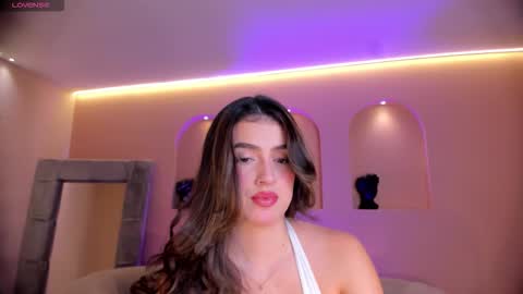 Paulina Santos  online show from December 5, 7:55 pm