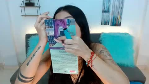 Snapshot of paulinna_vega chatting on January 10, 10:25 pm Paulinna online show from January 10, 10:25 pm
