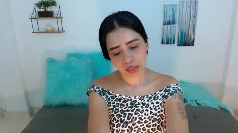 Snapshot of paulinna_vega chatting on January 21, 8:21 pm Paulinna online show from January 21, 8:21 pm