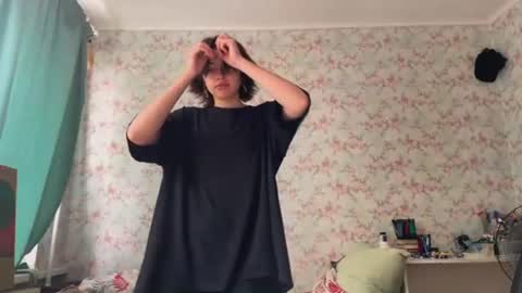lilyyyyy online show from June 23, 7:27 am