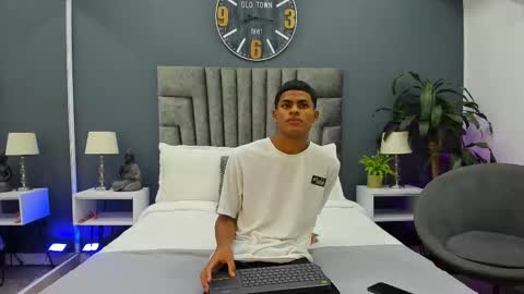 Snapshot of paull_cassidy chatting on September 29, 8:41 pm Paull Cassidy online show from September 29, 8:41 pm