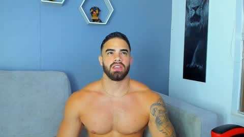 Paul Phoenix online show from February 3, 11:26 pm