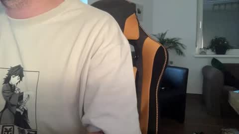 Snapshot of paulsimpsn chatting on September 25, 8:32 am love bush online show from September 25, 8:32 am