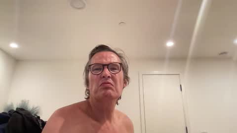 paulwill2377 online show from February 25, 2:15 am