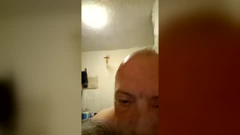paweltomczuk326 online show from July 18, 11:18 pm