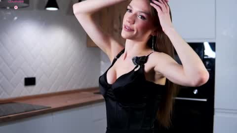 Sexy Mila online show from May 26, 7:25 am