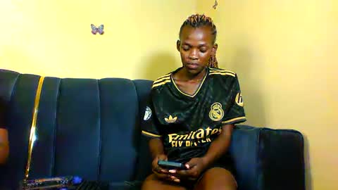 Snapshot of peachy_mummie chatting on October 1, 6:51 pm peachie online show from October 1, 6:51 pm