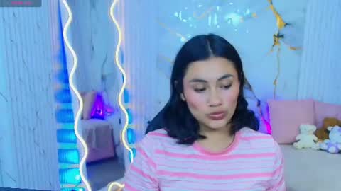 peachy_tay online show from July 12, 11:24 am