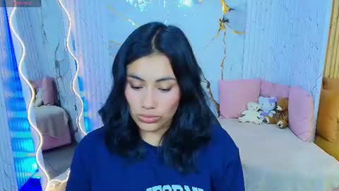 peachy_tay online show from July 13, 11:25 am